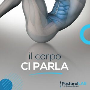 terapista dialoga corpo — Il terapista dialoga con il corpo del paziente,il corpo ci parla e noi cerchiamo di dare delle
